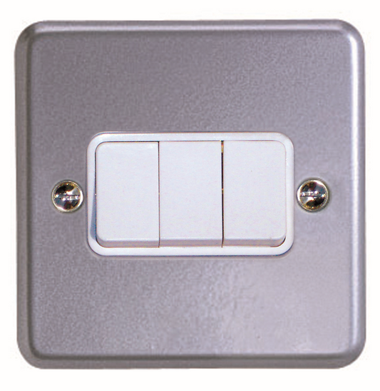 MK G-4473ALM 3GANG 2WAY SWITCH