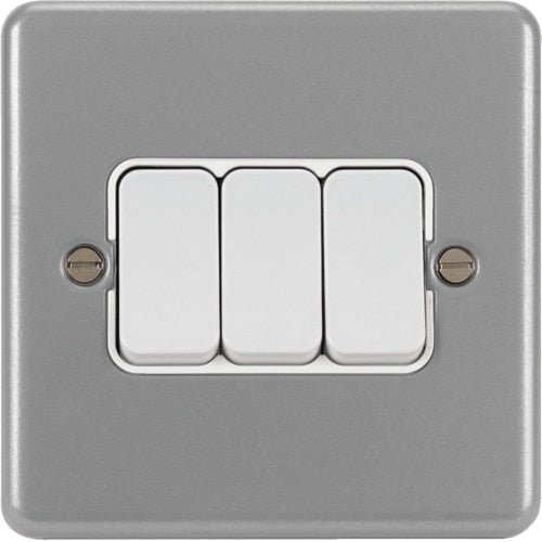 HAGER WPPS32BKO 10A 3GANG 2WAY METAL CLAD SWITCH